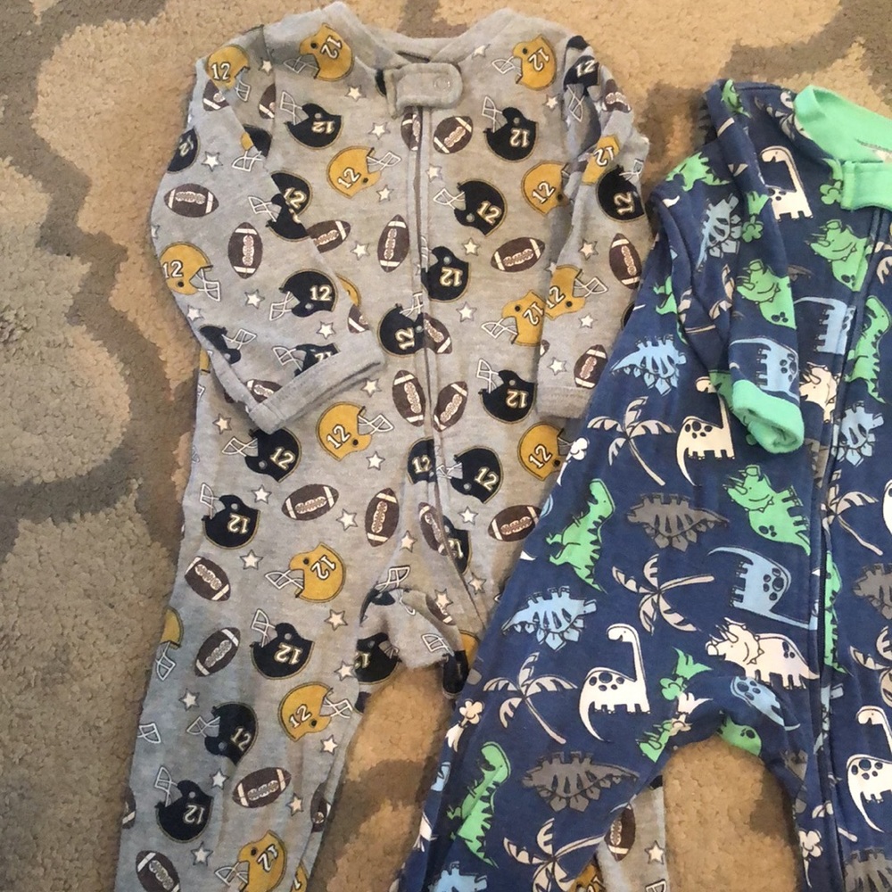 Sleeper Set - Picture 2 of 3